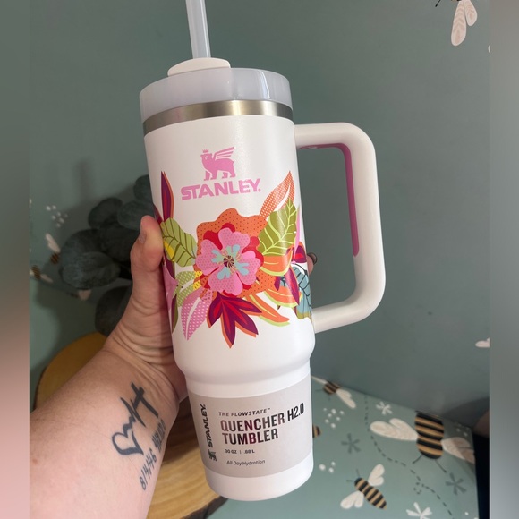 Stanley 30 oz. Quencher H2.0 FlowState Tumbler – Mother's Day Collection “White” - Picture 4 of 9